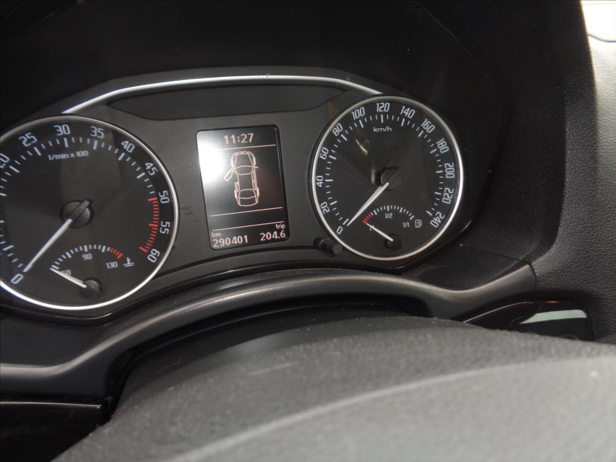 Škoda Octavia Kombi 2,0 l 103 kw