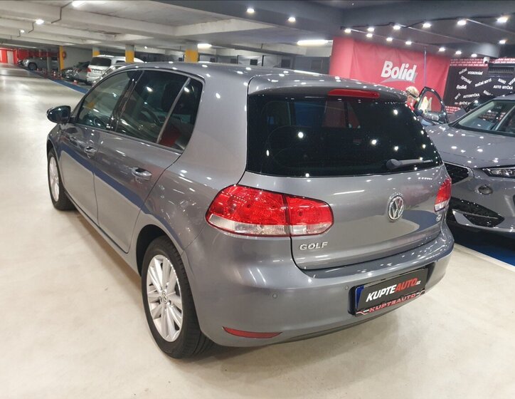 Volkswagen Golf Hatchback 1,2 l 63 kw