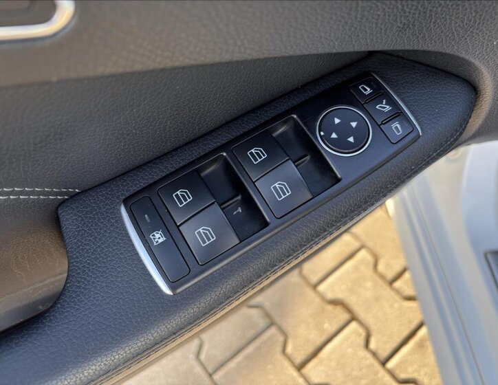 Mercedes-Benz Třídy E Kombi 2,1 l 125 kw