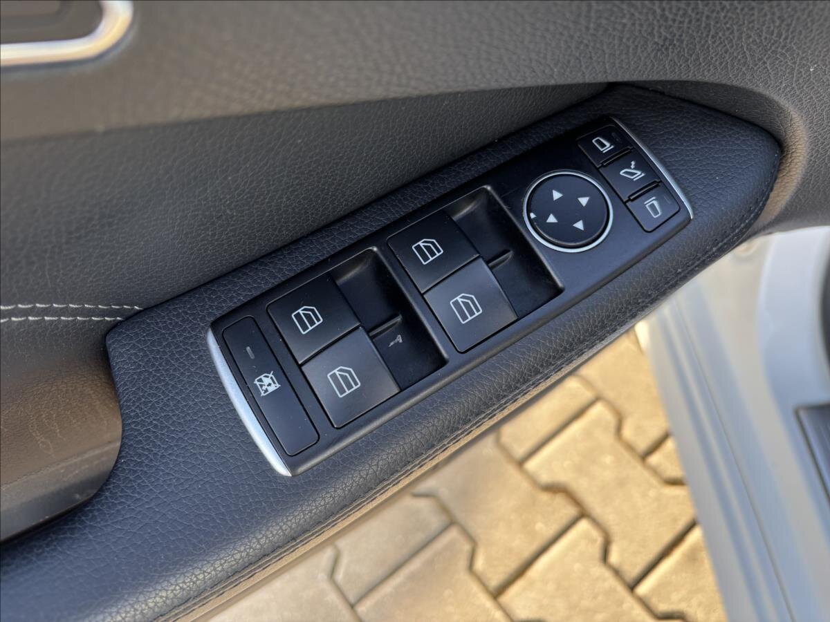 Mercedes-Benz Třídy E Kombi 2,1 l 125 kw