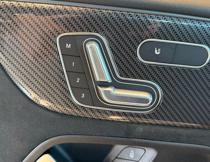 Mercedes-Benz GLB 10