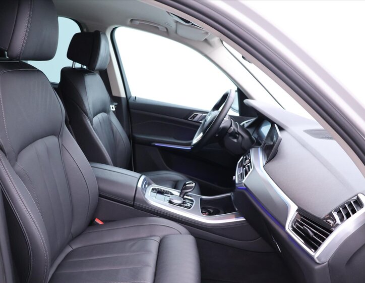 BMW X5 SUV / Terénní 3,0 l 245 kw