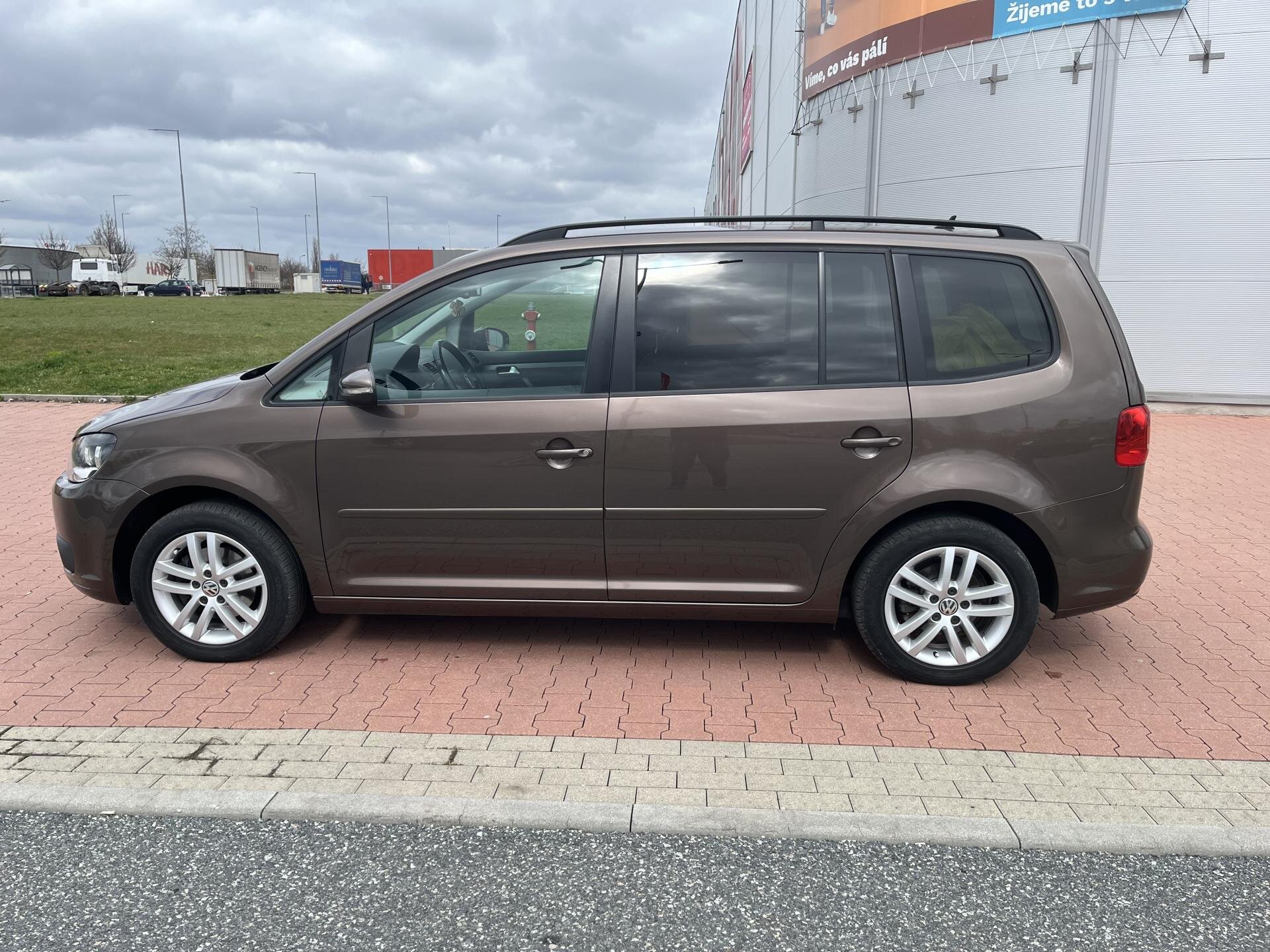 Volkswagen Touran Ostatní 1,2 l 77 kw