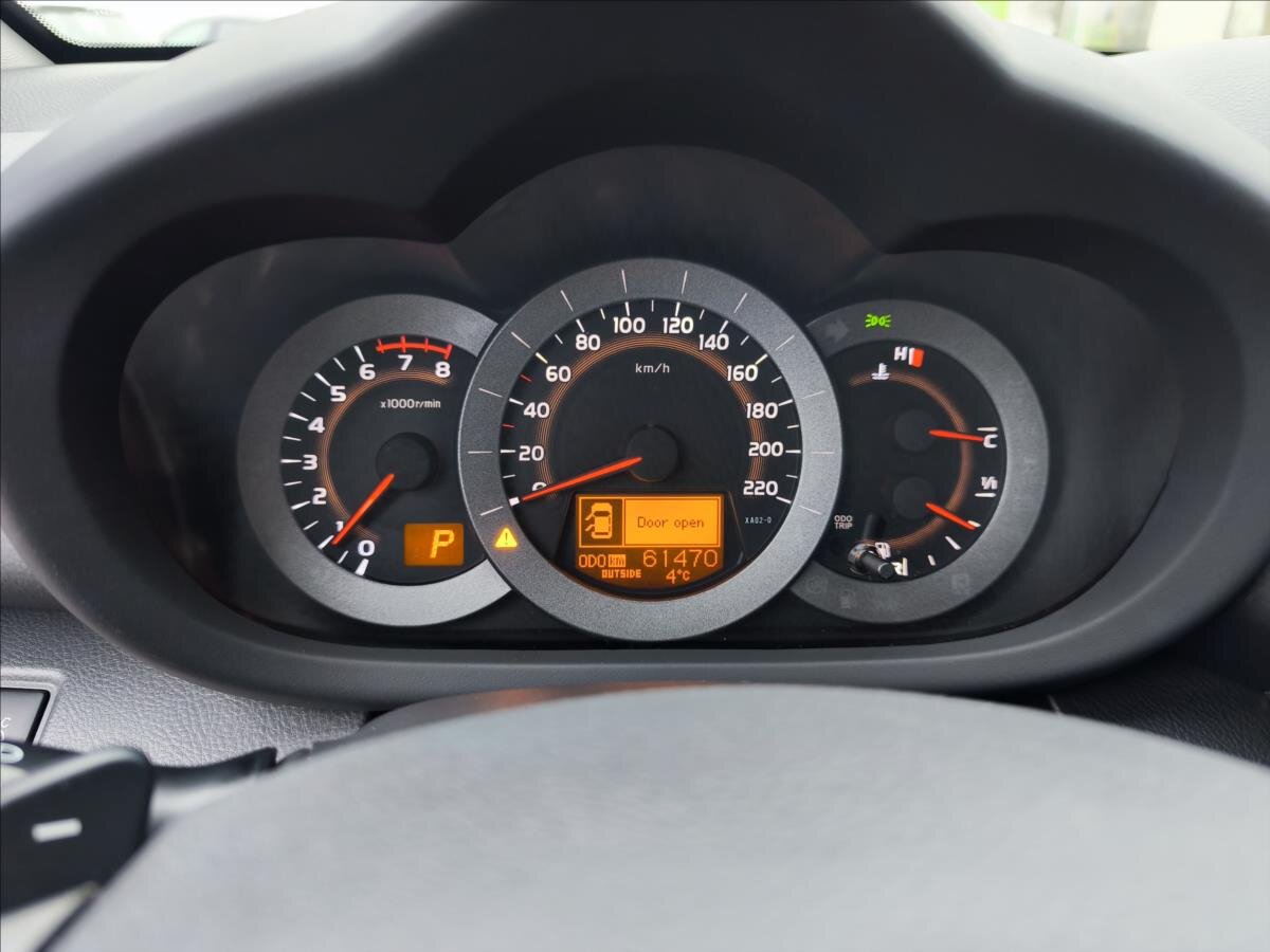 Toyota RAV4 Kombi 2,0 l 116 kw