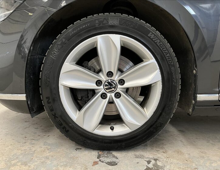 Volkswagen Passat Sedan / Limuzína 1,5 l 110 kw