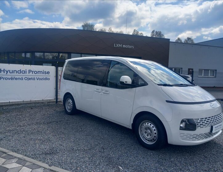Hyundai Staria MPV 2,2 l 130 kw