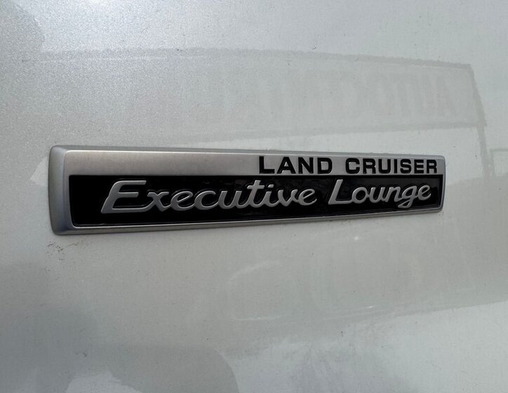 Toyota Land Cruiser SUV / Terénní 4,5 l 186 kw