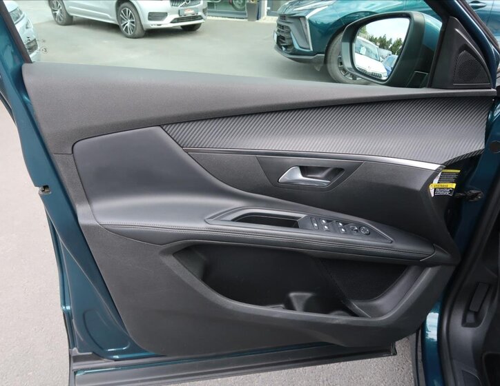 Peugeot 5008 SUV / Terénní 1,2 l 96 kw
