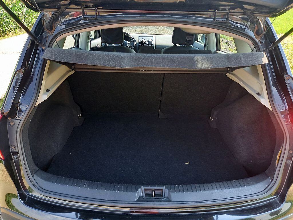 Nissan Qashqai SUV / Terénní 1,6 l 86 kw