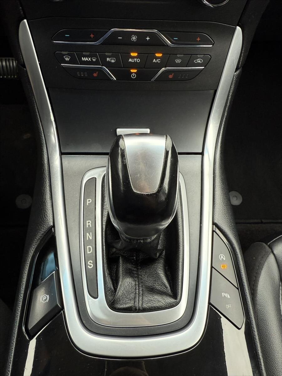 Ford Edge SUV / Terénní 2,0 l 154 kw