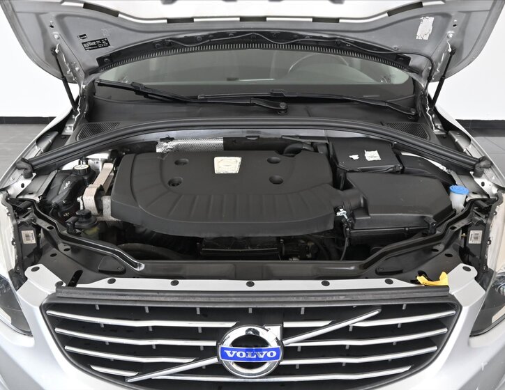 Volvo XC60 SUV / Terénní 2,4 l 133 kw