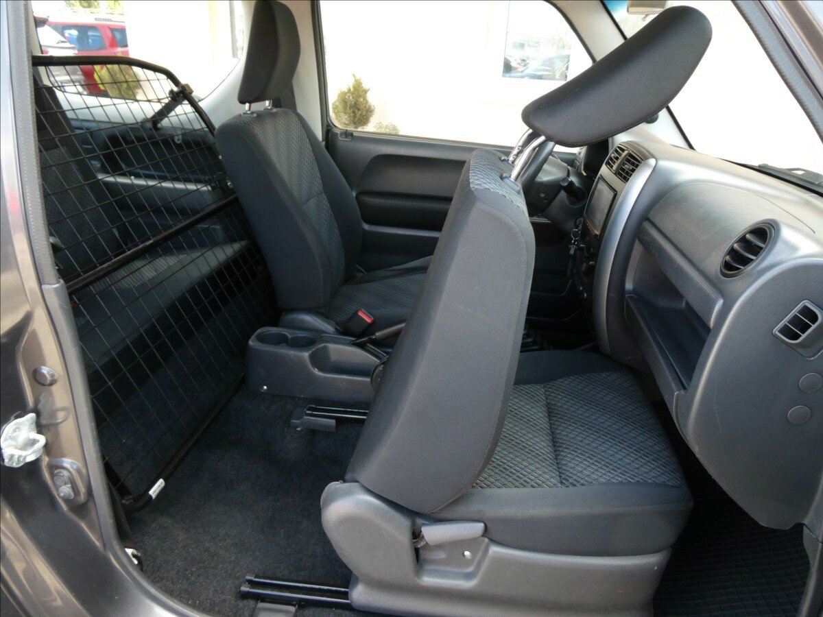 Suzuki Jimny SUV / Terénní 1,3 l 62 kw