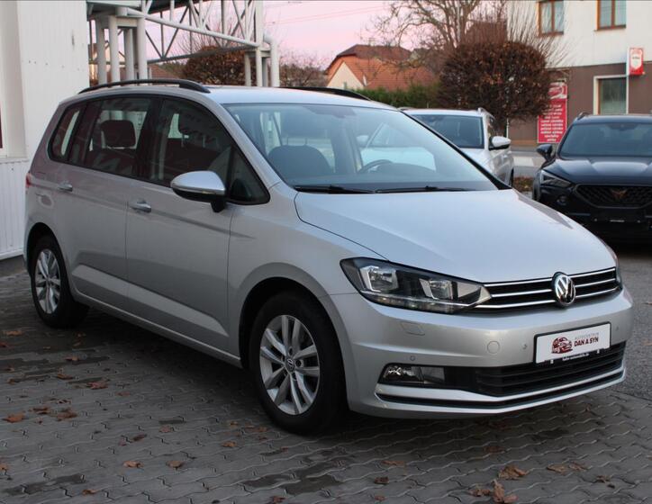 Volkswagen Touran 2