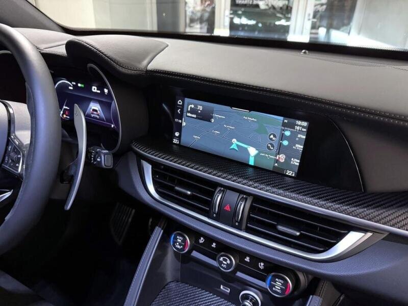 Alfa Romeo Stelvio SUV 2,9 l 382 kw