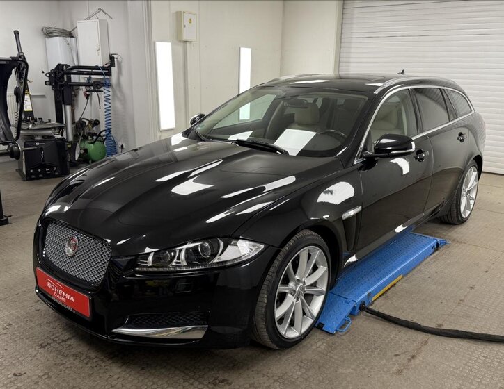 Jaguar XF Kombi 3,0 l 202 kw