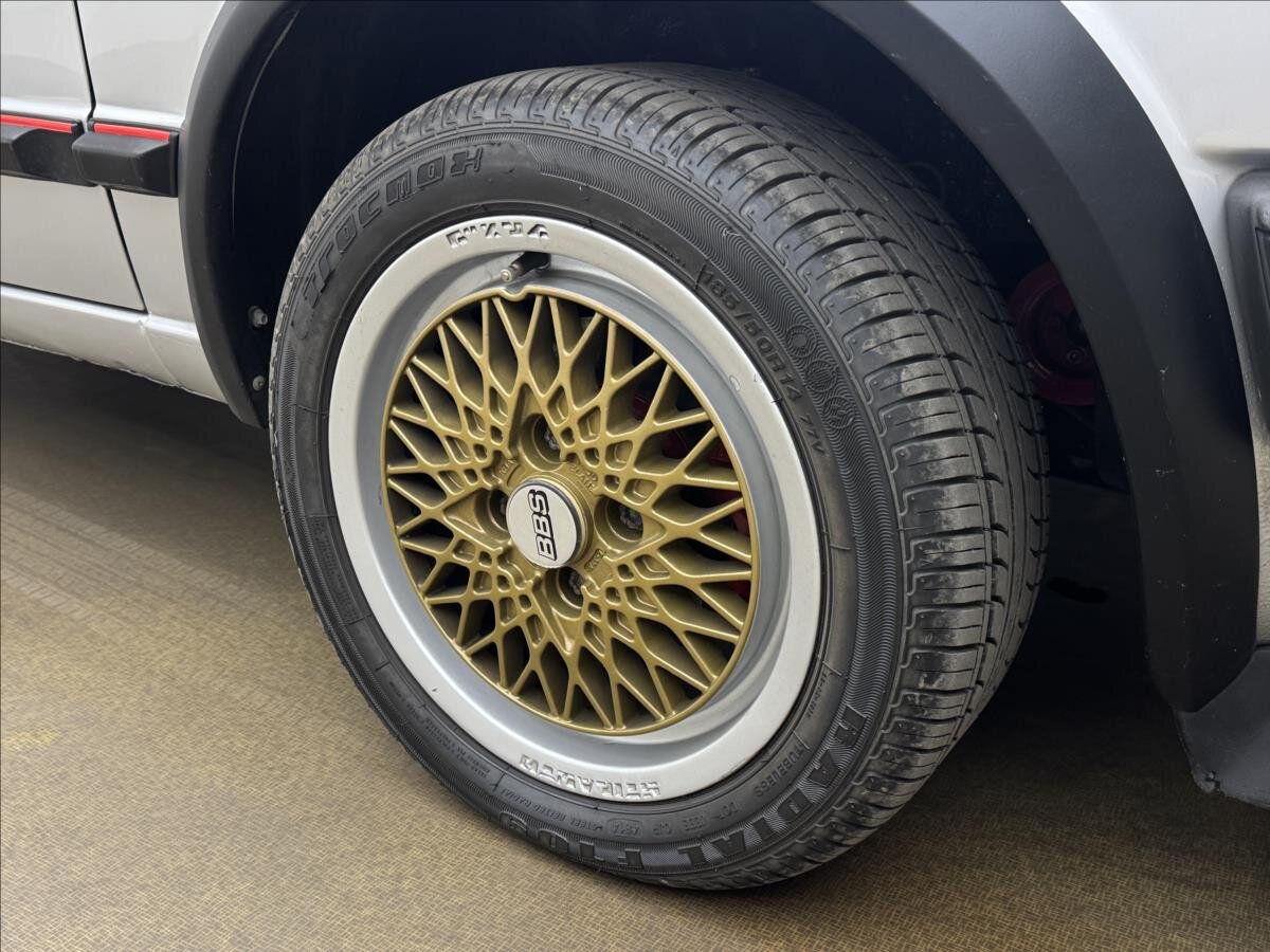 Volkswagen Golf Sedan / Limuzína 1,8 l 79 kw