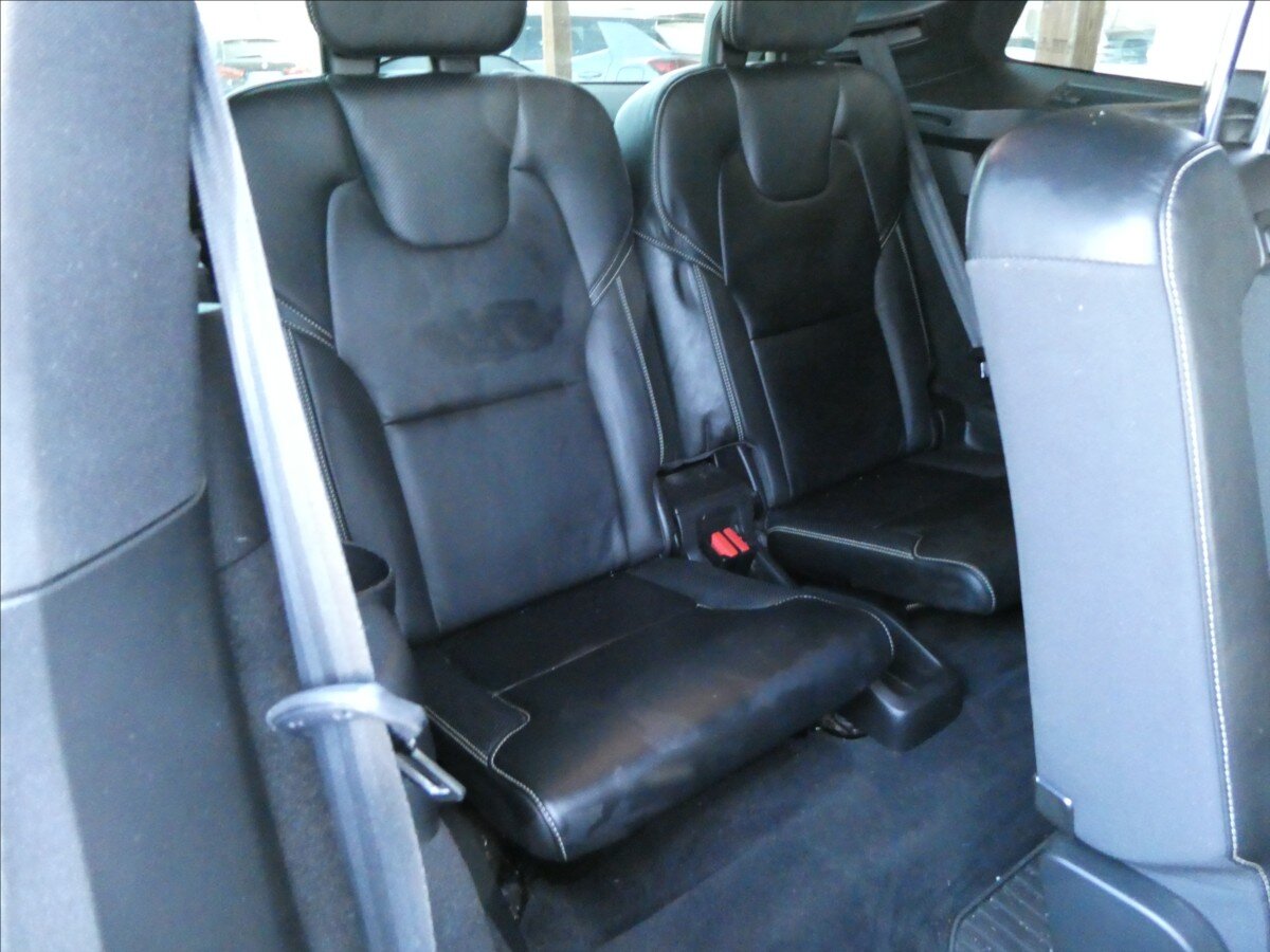 Volvo XC90 SUV / Terénní 2,0 l 228 kw