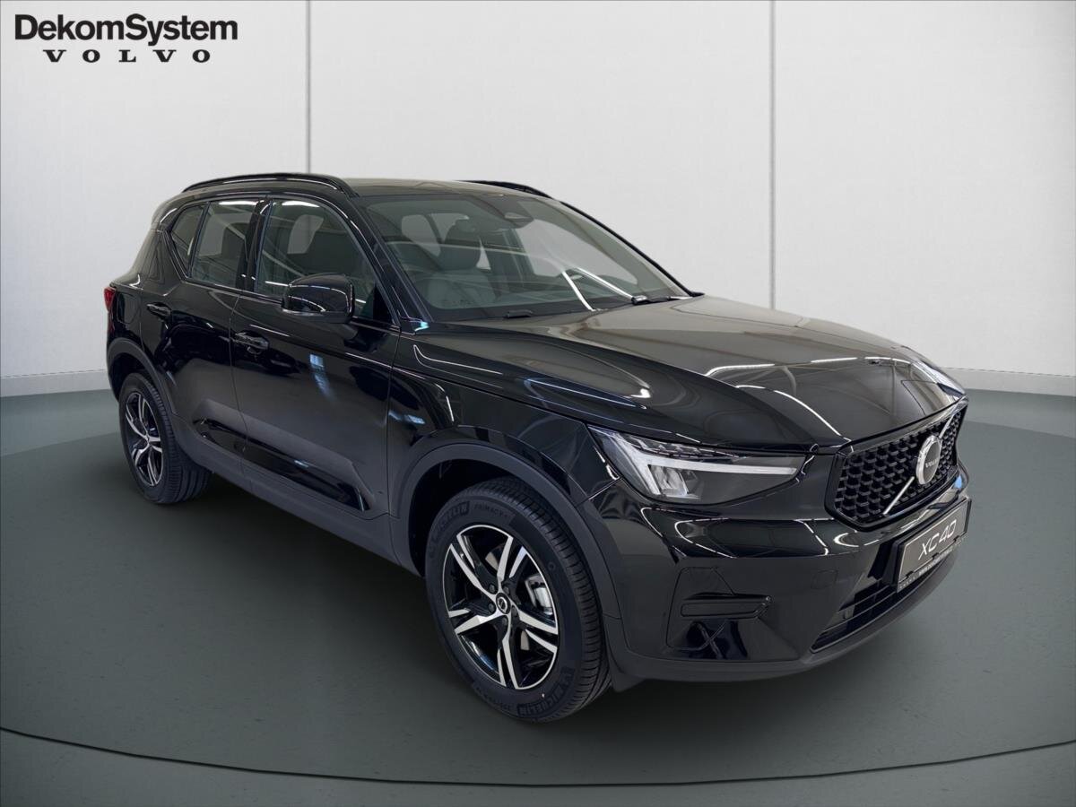 Volvo XC40 SUV / Terénní 2,0 l 120 kw