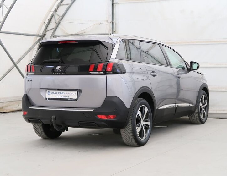 Peugeot 5008 SUV / Terénní 1,2 l 96 kw