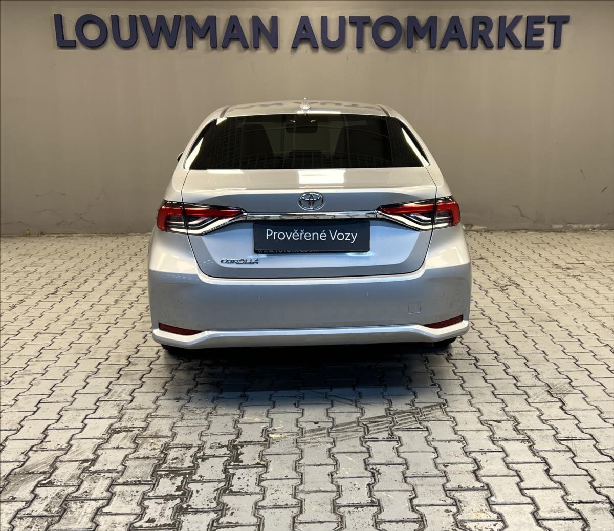 Toyota Corolla Sedan 1,6 l 97 kw