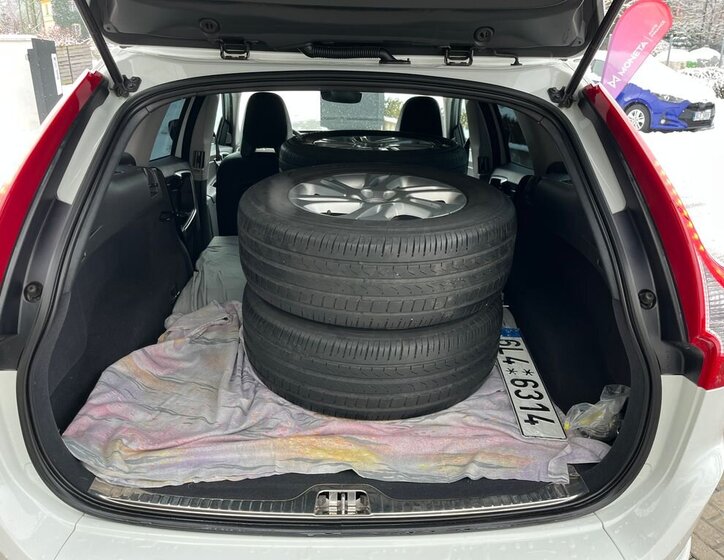 Volvo XC60 SUV 2,4 l 140 kw