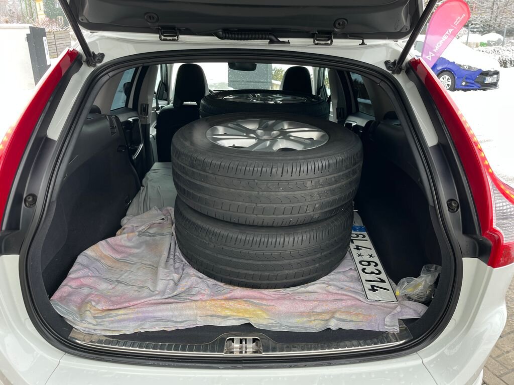 Volvo XC60 SUV 2,4 l 140 kw