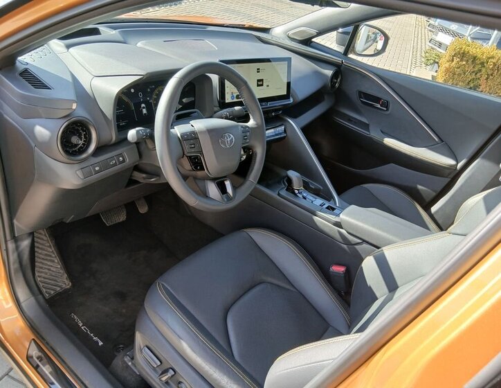 Toyota C-HR SUV / Terénní 2,0 l 112 kw
