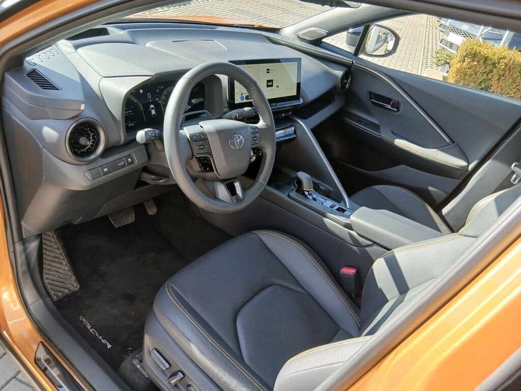 Toyota C-HR SUV / Terénní 2,0 l 112 kw