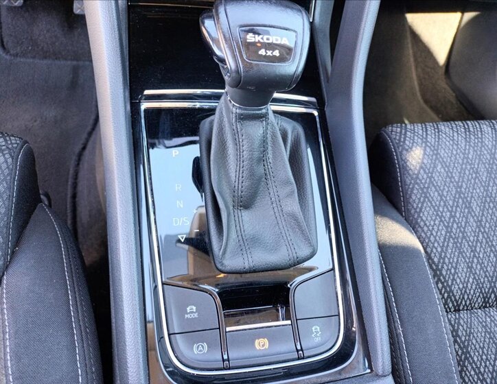 Škoda Karoq SUV / Terénní 2,0 l 110 kw