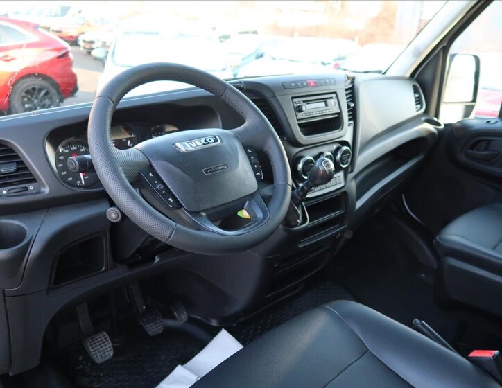 Iveco Daily Sklápěč 2,3 l 100 kw