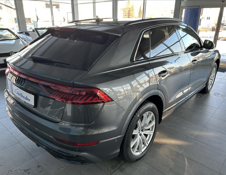 Audi Q8 SUV 3,0 l 250 kw