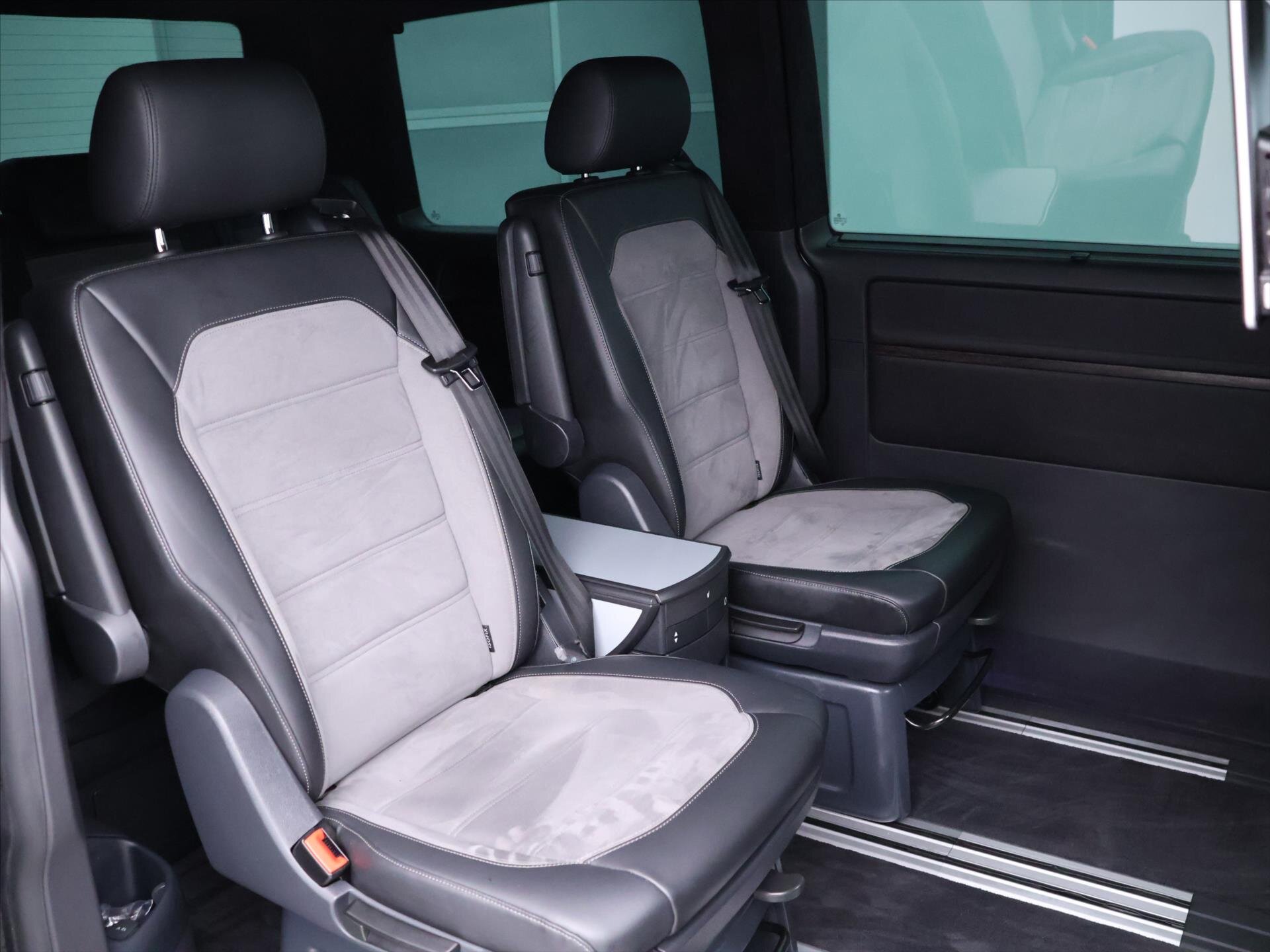 Volkswagen Multivan Kombi 2,0 l 146 kw