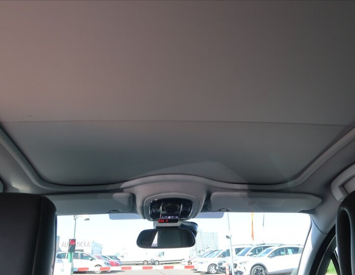 Peugeot 508 Kombi 2,0 l 120 kw