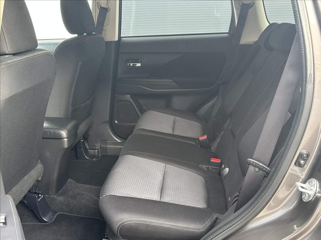 Mitsubishi Outlander SUV / Terénní 2,3 l 110 kw