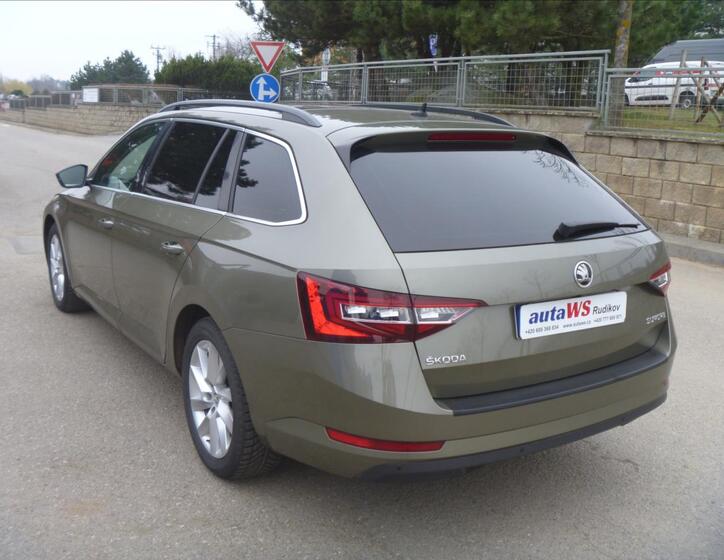 Škoda Superb 4