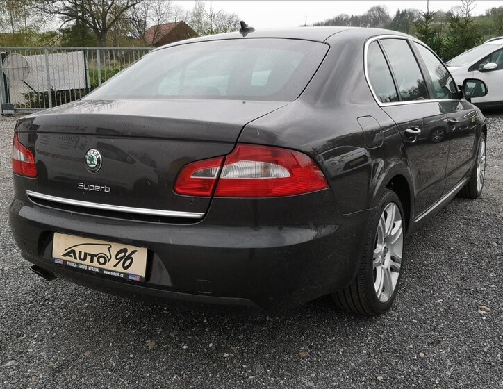 Škoda Superb Sedan / Limuzína 2,0 l 147 kw