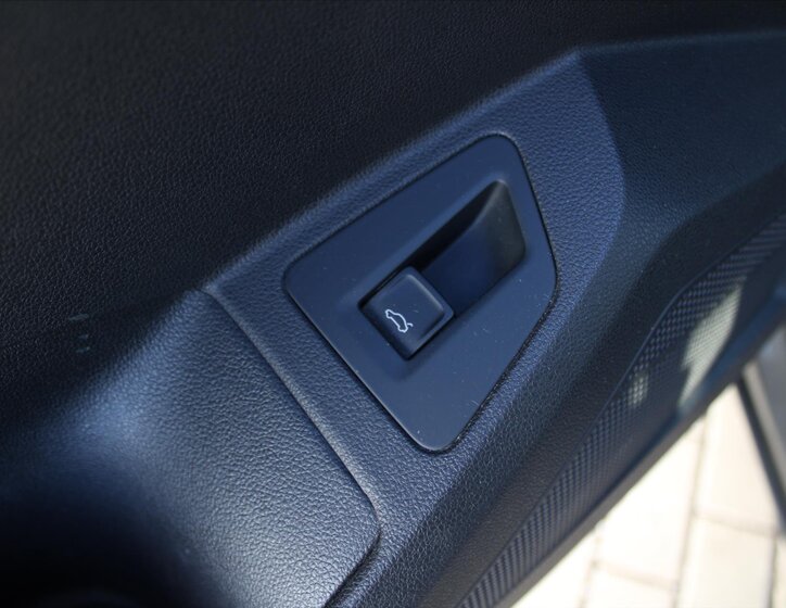 Volkswagen Touareg SUV / Terénní 3,0 l 170 kw