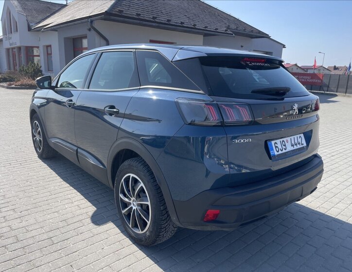 Peugeot 3008 MPV 1,2 l 96 kw