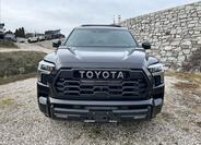 Toyota Sequoia 2