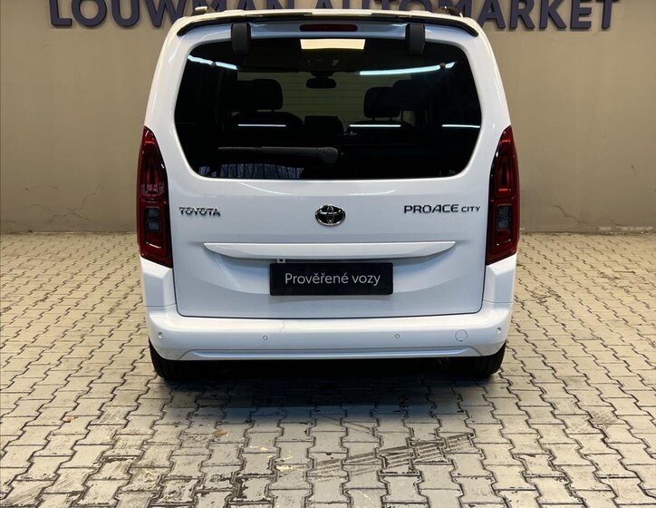 Toyota ProAce City Verso MPV 1,5 l 96 kw