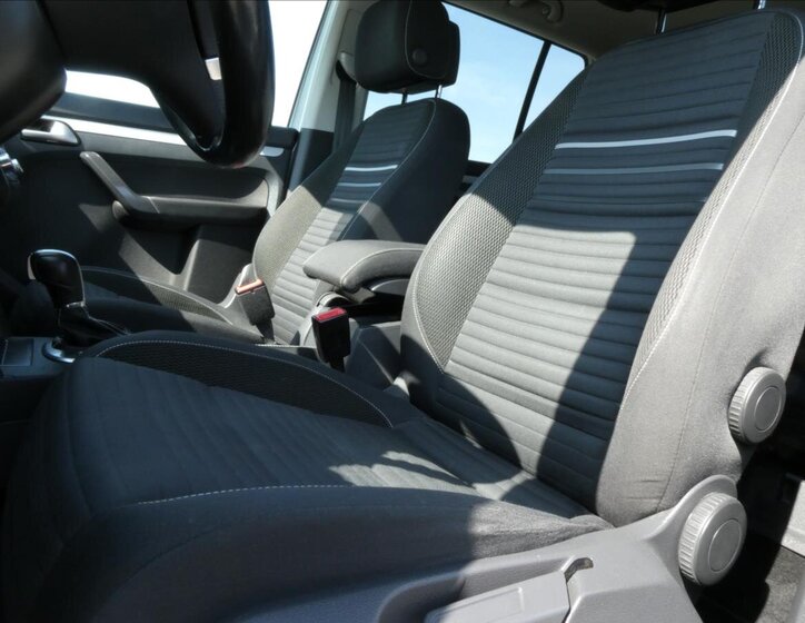 Volkswagen Touran 31