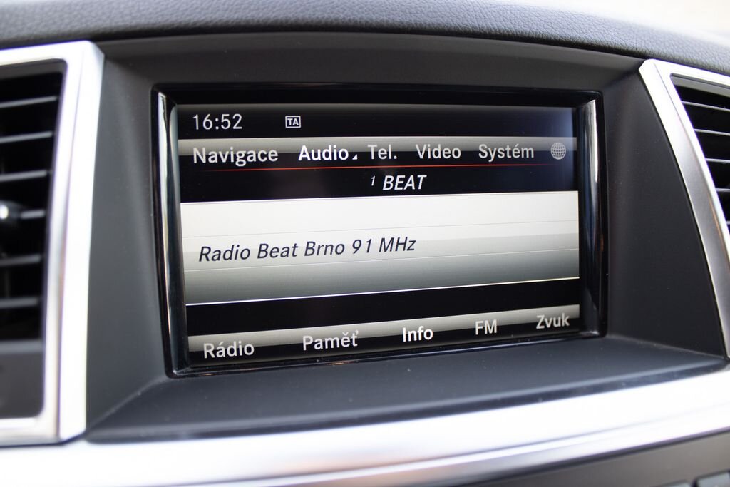 Mercedes-Benz Třídy M SUV / Terénní 3,5 l 225 kw