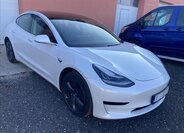 Tesla Model 3 Sedan 0,0 208 kw