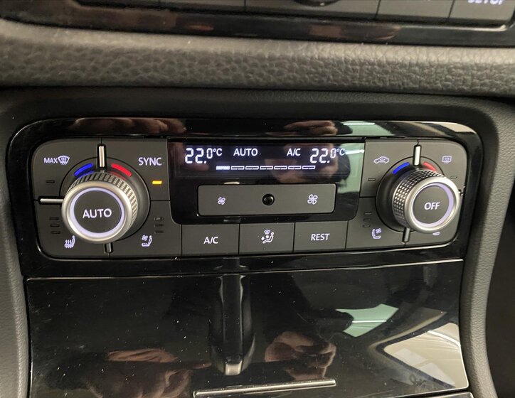 Volkswagen Touareg 18