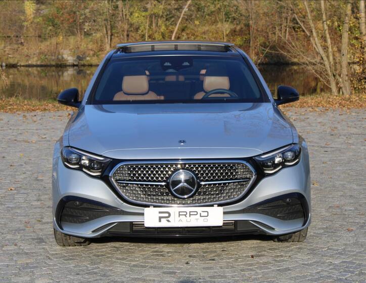 Mercedes-Benz Třídy E 4