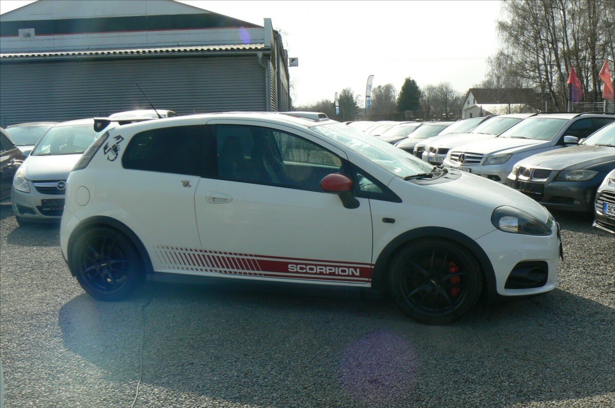 Fiat Grande Punto Hatchback 1,4 l 114 kw