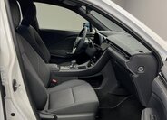 Lexus LBX SUV / Terénní 1,5 l 100 kw