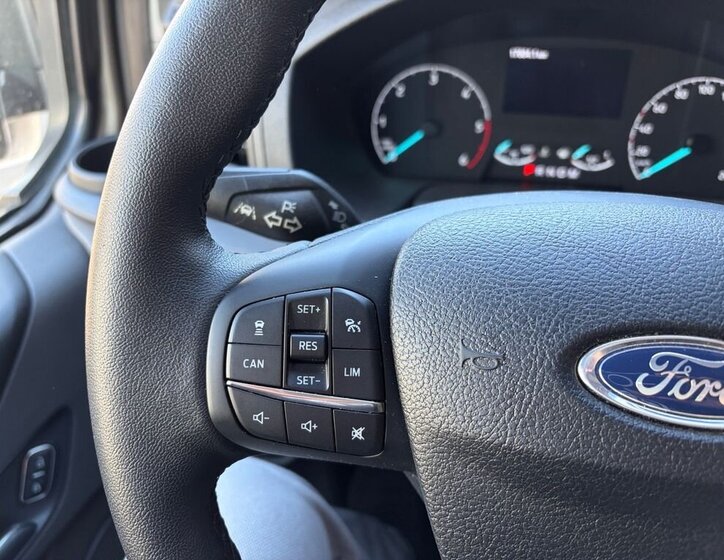 Ford Tourneo Custom Kombi 2,0 l 136 kw