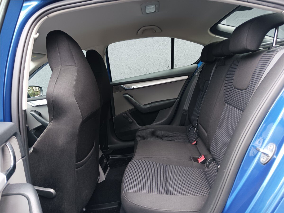 Škoda Octavia Sedan / Limuzína 1,6 l 77 kw