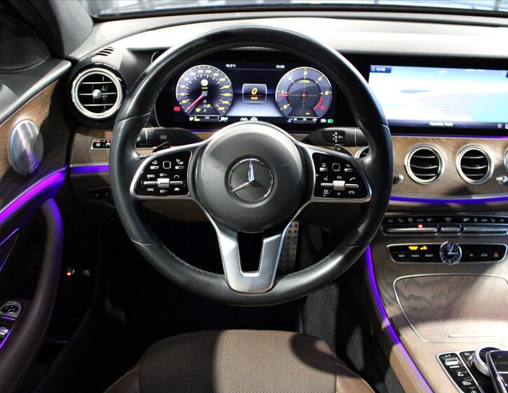 Mercedes-Benz Třídy E Sedan 1,6 l 118 kw